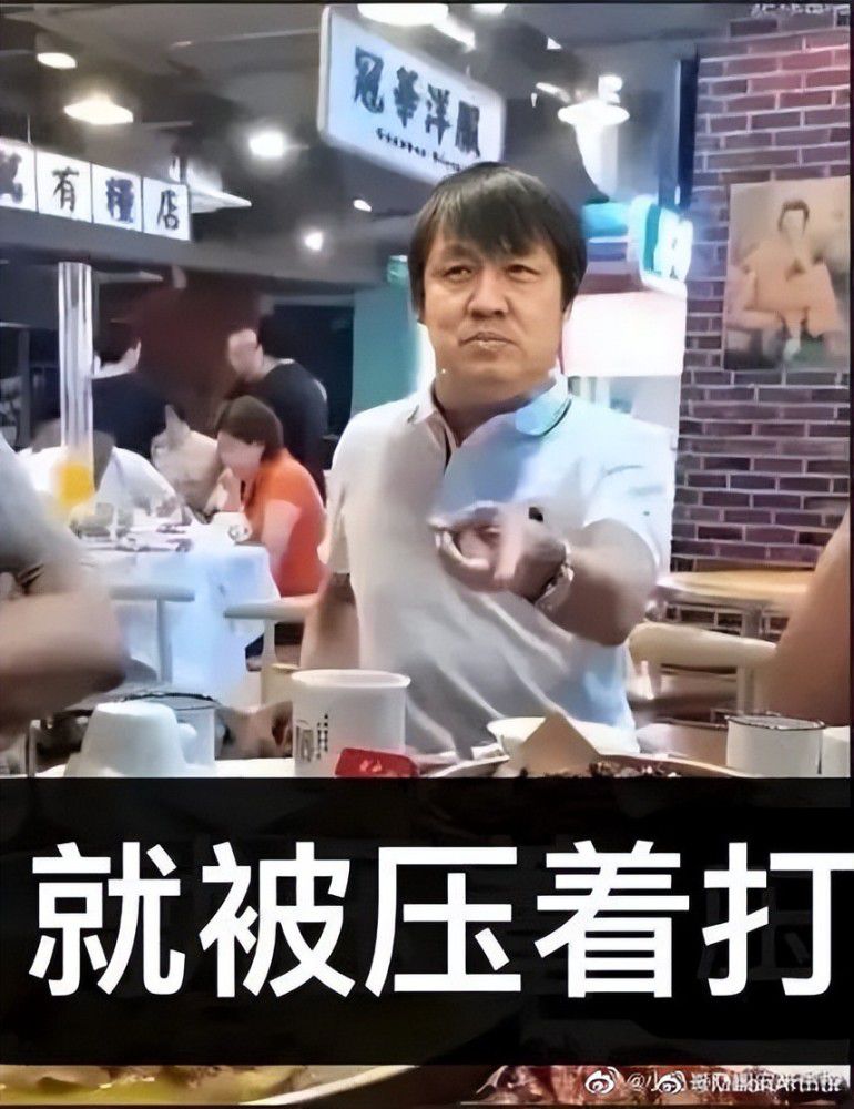 那不勒斯只愿意和他降薪续约，因此泽林斯基一直没有谈妥新合同。
